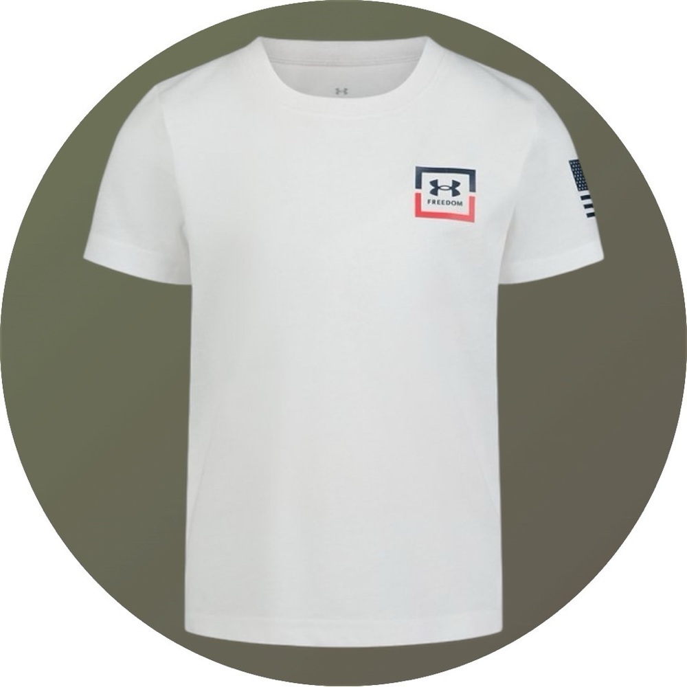 Under Armour Freedom Flag Youth Medium Loose Graphic T-Shirt white/red/blue EUC‍